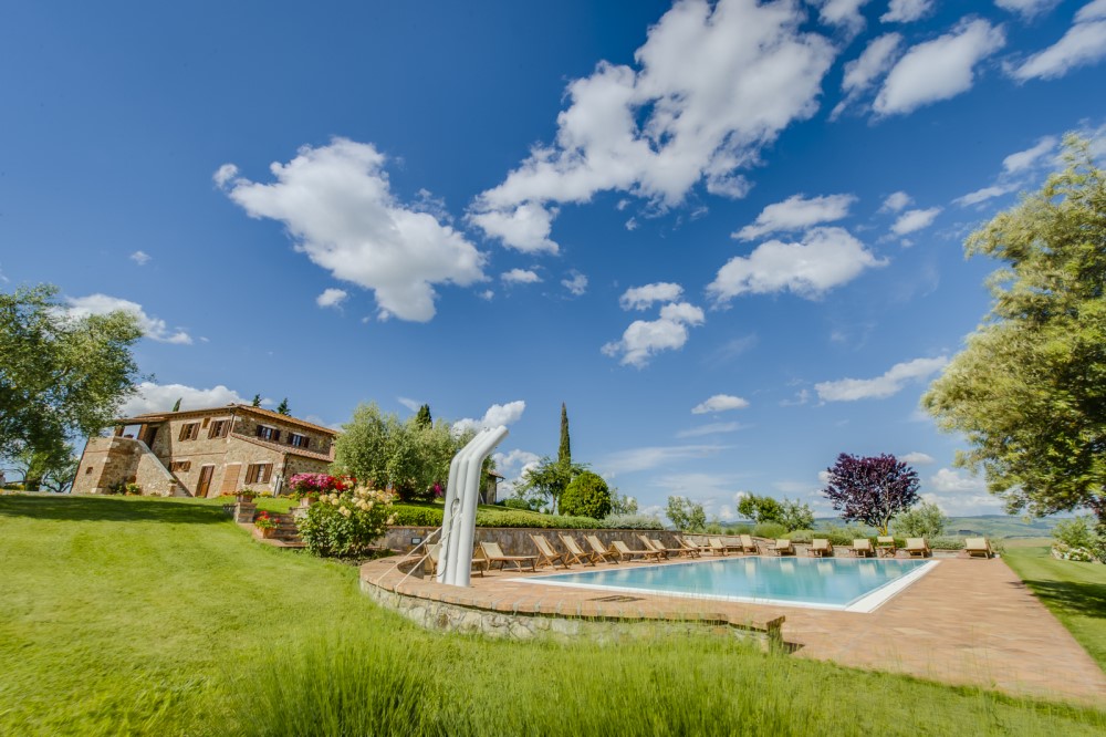 The panoramic swimming pool and the countryside garden Relax in the Garden  and PoolPanoramic swimming pool Agriturismo Poggio Istiano